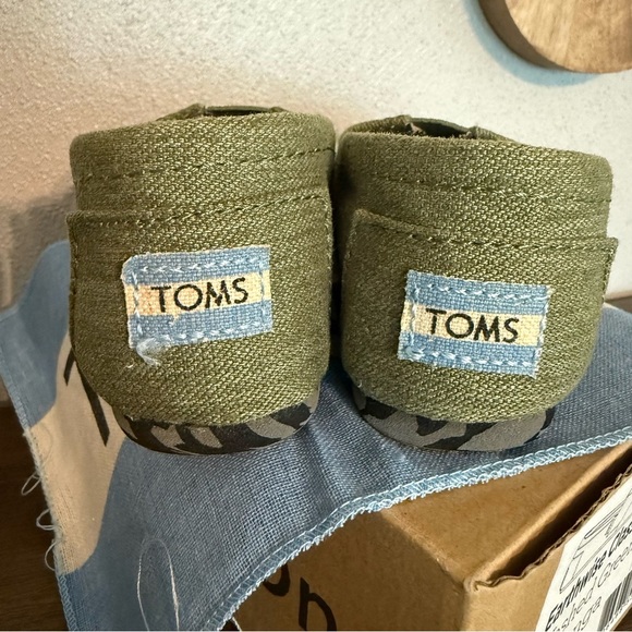 NIB Toms Earthwise Classics Washed Green Slip-Ons “Virunga” Baby/Toddler Size 6 - Picture 8 of 10